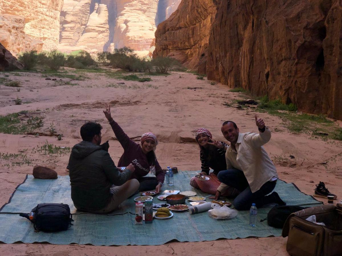 Wadi Rum Sky Camp Exterior photo