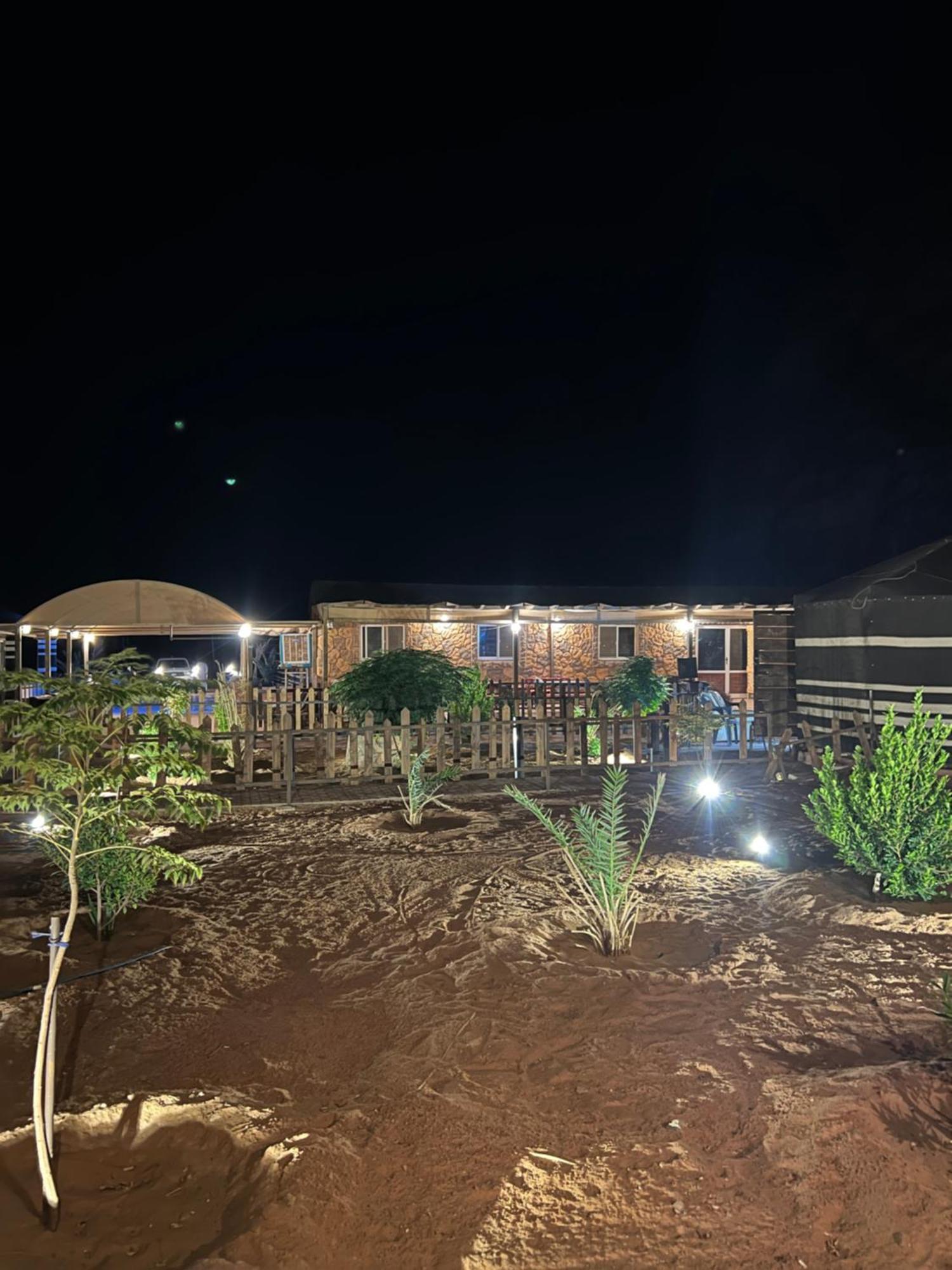 Wadi Rum Sky Camp Exterior photo