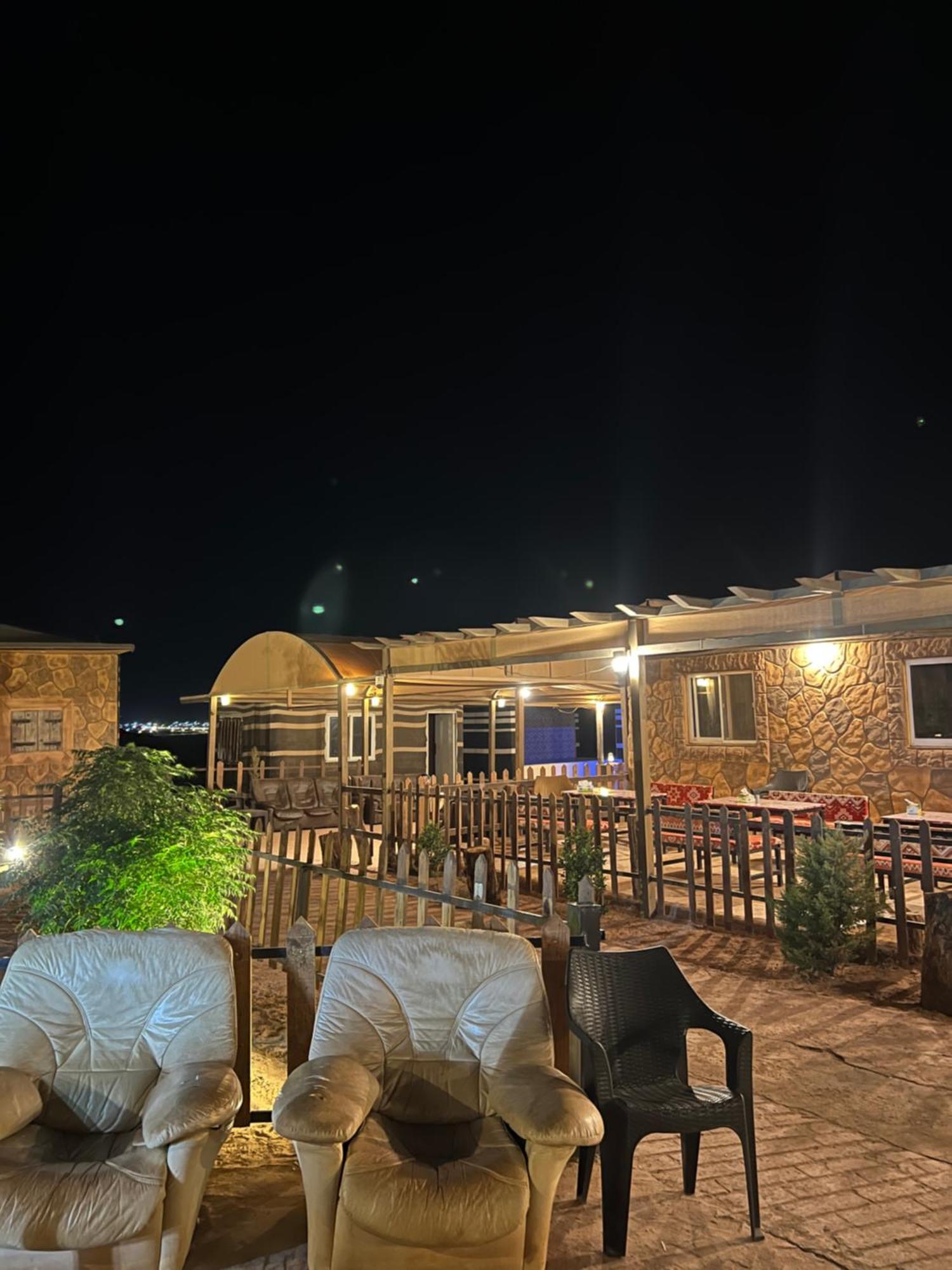 Wadi Rum Sky Camp Exterior photo