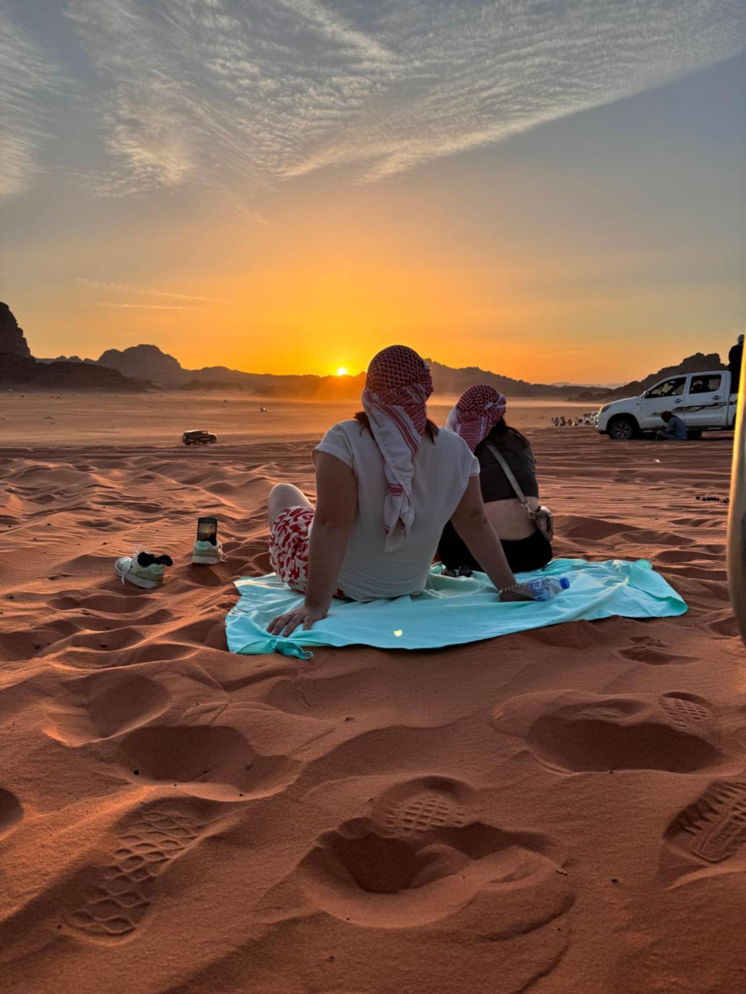 Wadi Rum Sky Camp Exterior photo
